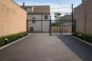 3541 W Irving Park Rd, Chicago, IL 60618 - Photo 9