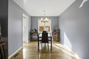 622 Zaininger Ave, Naperville, IL 60563 - Photo 7