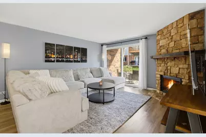 622 Zaininger Avenue #A, Naperville, IL 60563 - Photo 5