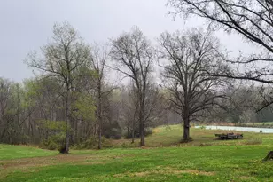 17860 N Woodlawn Ln, Chicago, IL 62898 - Photo 9