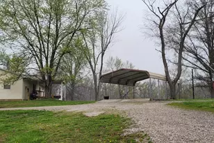 17860 N Woodlawn Ln, Chicago, IL 62898 - Photo 3