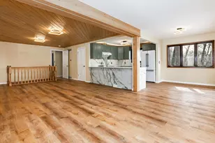 22566 W Lillian Pl, Antioch, IL 60002 - Photo 5