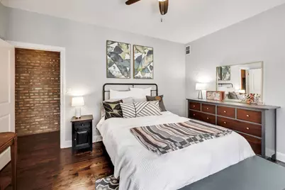 1435 W Rosemont Avenue #3E, Chicago, IL 60660 - Photo 9