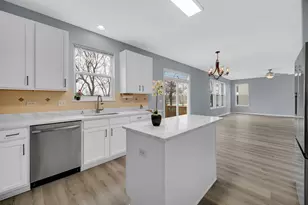 984 Ashbrook Cir, Bolingbrook, IL 60440 - Photo 13