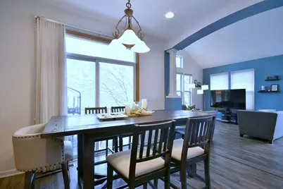 5600 Cloverdale Road, Hanover Park, IL 60133 - Photo 9