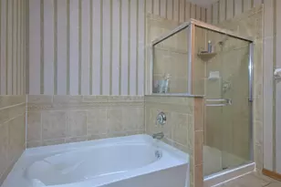 5600 Cloverdale Rd, Hanover Park, IL 60133 - Photo 17