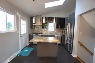 203 Valerie Ct, Glenview, IL 60025 - Photo 5