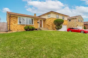 1531 N 9th Ave, Melrose Park, IL 60160 - Photo 1