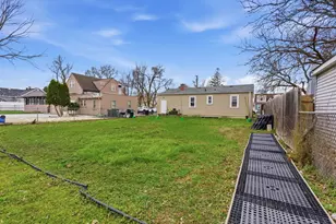 2713 Landen Dr, Melrose Park, IL 60164 - Photo 19