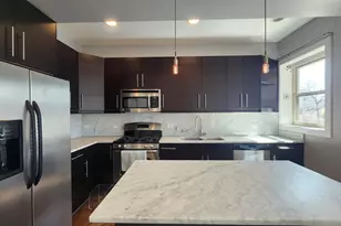 3900 W Cornelia Ave, Chicago, IL 60618 - Photo 11