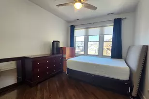 3900 W Cornelia Ave, Chicago, IL 60618 - Photo 15
