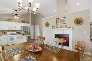 2853 Forsythia Ln, Saint Anne, IL 60964 - Photo 5