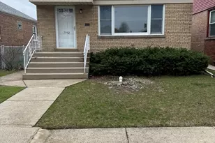 7952 S Trumbull Ave, Chicago, IL 60652 - Photo 1