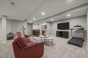 664 Bennett Dr, North Aurora, IL 60542 - Photo 35