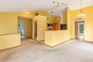 4909 Spencer Ave, Lisle, IL 60532 - Photo 7