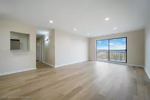 900 W Sunset Dr, Glenwood, IL 60425 - Photo 3