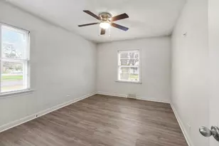 1061 Houston Ave, Elgin, IL 60120 - Photo 13