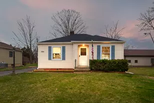 1061 Houston Ave, Elgin, IL 60120 - Photo 1