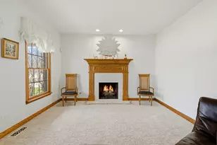 8304 Queen Victoria Ln, Tinley Park, IL 60477 - Photo 15