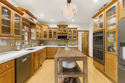 8304 Queen Victoria Lane, Tinley Park, IL 60477 - Photo 9