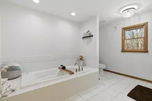 8304 Queen Victoria Ln, Tinley Park, IL 60477 - Photo 15