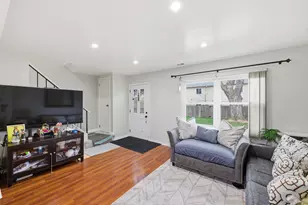 1543 McKool Ave, Streamwood, IL 60107 - Photo 7