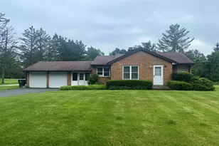 1270 Benson Ln, Green Oaks, IL 60048 - Photo 1