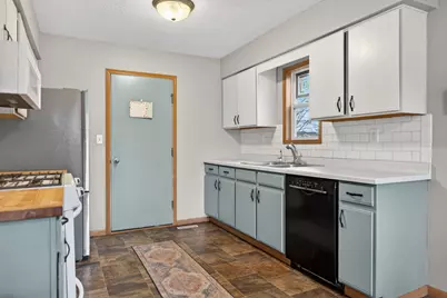 43 Thicket Lane, South Beloit, IL 61080 - Photo 9