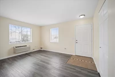 101 Silverstone Drive #101, Carpentersville, IL 60110 - Photo 3