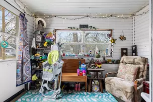 2922 Collins St, Rockford, IL 61109 - Photo 5