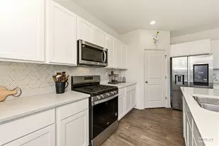 2643 Seeley St, Yorkville, IL 60560 - Photo 9