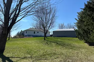 18760 Hillside Rd, Morrison, IL 61270 - Photo 31