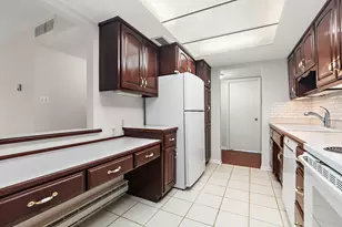 3001 Heritage Dr, Joliet, IL 60435 - Photo 9