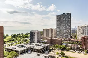 720 W Gordon Terrace, Chicago, IL 60613 - Photo 19