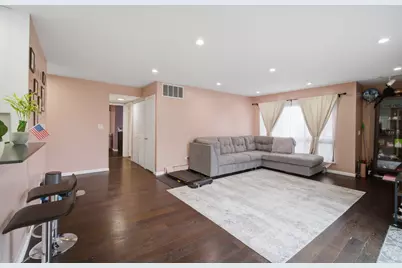 1926 Prairie Square #313, Schaumburg, IL 60173 - Photo 7