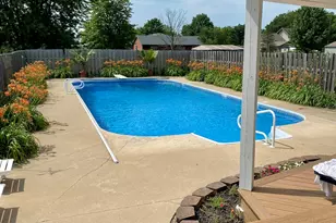 1221 S Fox Run Dr, Seneca, IL 61360 - Photo 5