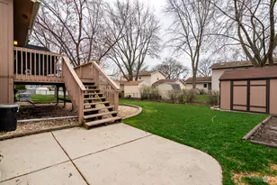 67 Kenilworth Ave, Elk Grove Village, IL 60007 - Photo 23