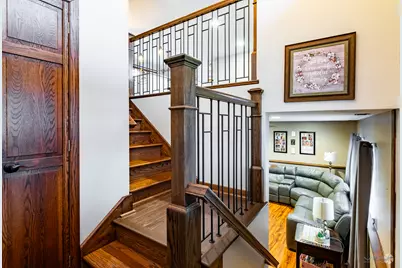 67 Kenilworth Avenue, Elk Grove Village, IL 60007 - Photo 3