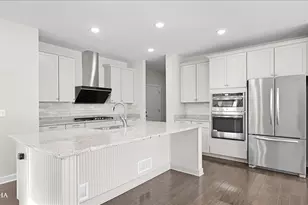 5020 Christa Ct, Naperville, IL 60564 - Photo 3