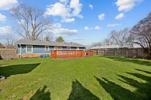 1241 Aspen Ln, Elk Grove Village, IL 60007 - Photo 19