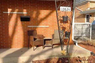 10824 Laporte Ave, Oak Lawn, IL 60453 - Photo 3