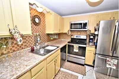 18855 Burnham Avenue #234, Lansing, IL 60438 - Photo 11