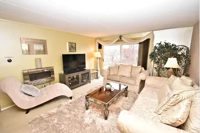 18855 Burnham Avenue #234, Lansing, IL 60438 - Photo 3