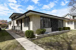 141 Wesley Ave, Oak Park, IL 60302 - Photo 3