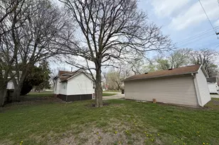 112 E Main St, Oak Lawn, IL 61943 - Photo 21