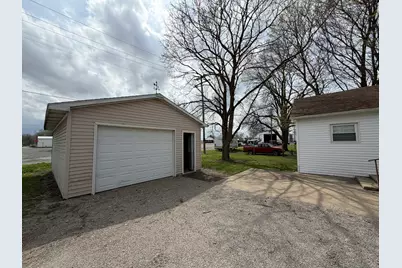 112 E Main Street, Oak Lawn, IL 61943 - Photo 23