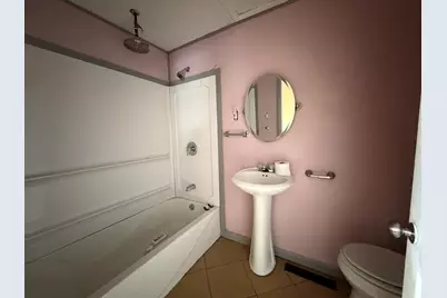 112 E Main Street, Oak Lawn, IL 61943 - Photo 13