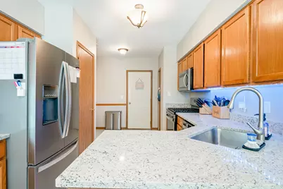 16017 W Iroquois Drive, Lockport, IL 60441 - Photo 5