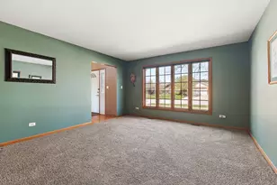 8819 Glenshire St, Tinley Park, IL 60487 - Photo 5