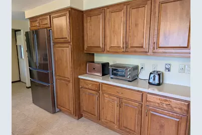 2155 Oriole Drive, Freeport, IL 61032 - Photo 11